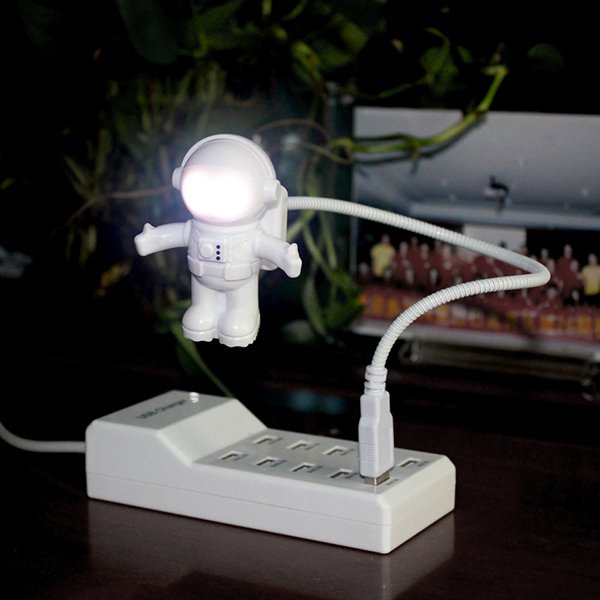 太空人造型USB小夜燈_4